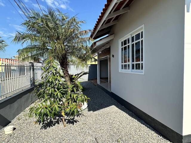 #30 - Casa para Venda em Tijucas - SC - 2