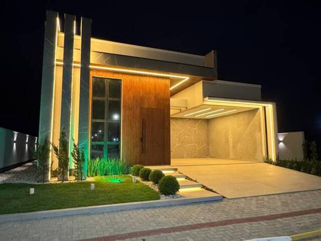 #40 - Casa para Venda em Tijucas - SC - 1