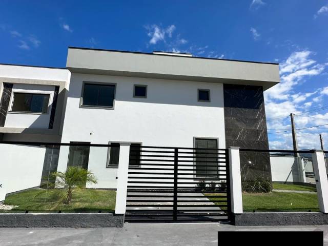 #82 - Casa para Venda em Tijucas - SC